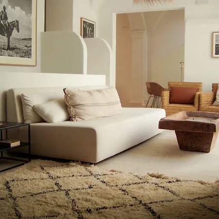 ホテル Araya シウタデリャ